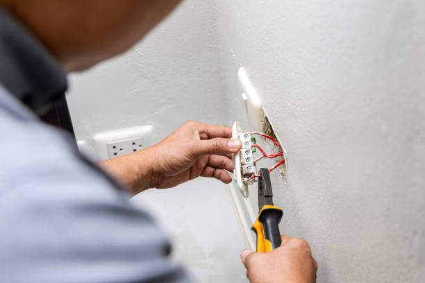 Best Affordable Emergency Electrician  in Falls City, OR